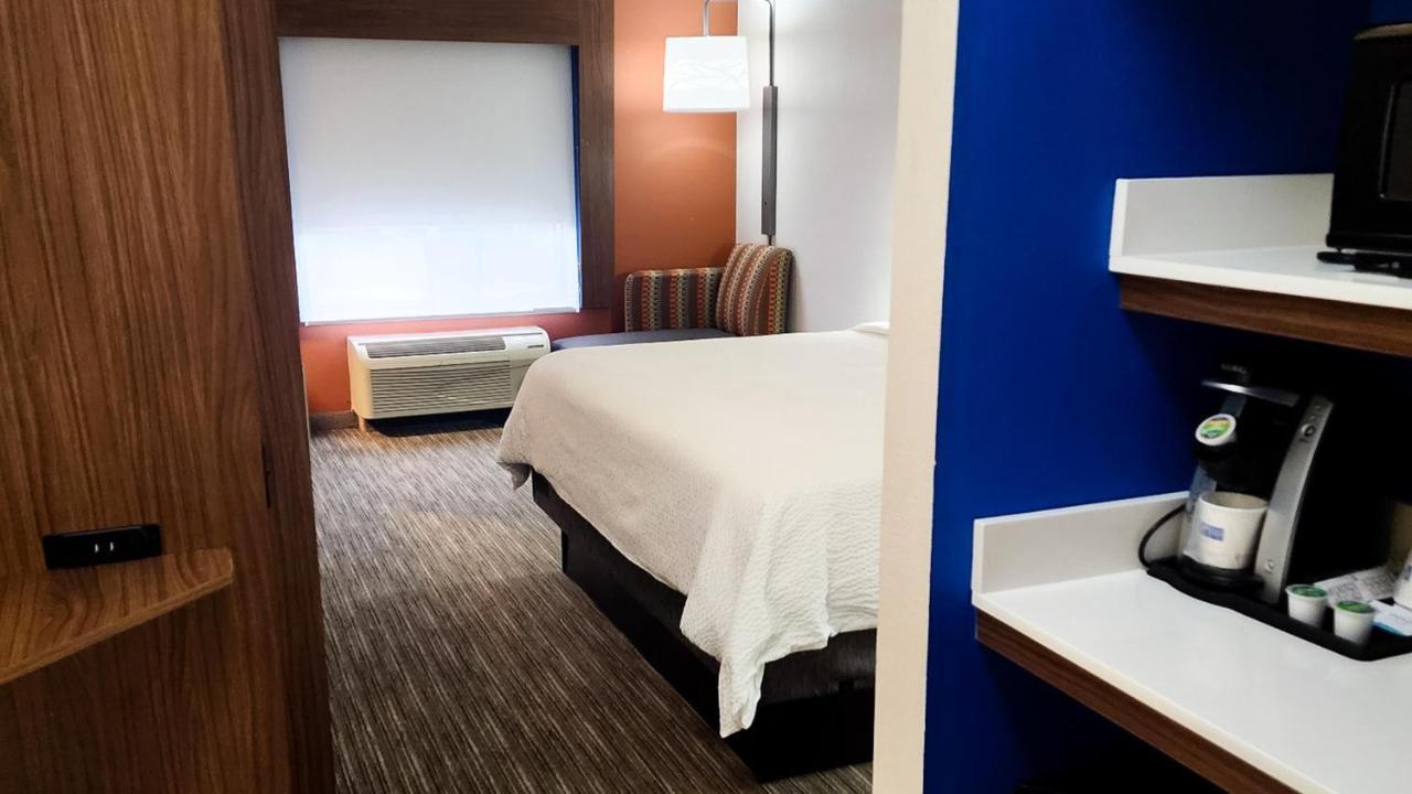 Holiday Inn Express Hotel & Suites Chicago South Lansing By Ihg Extérieur photo