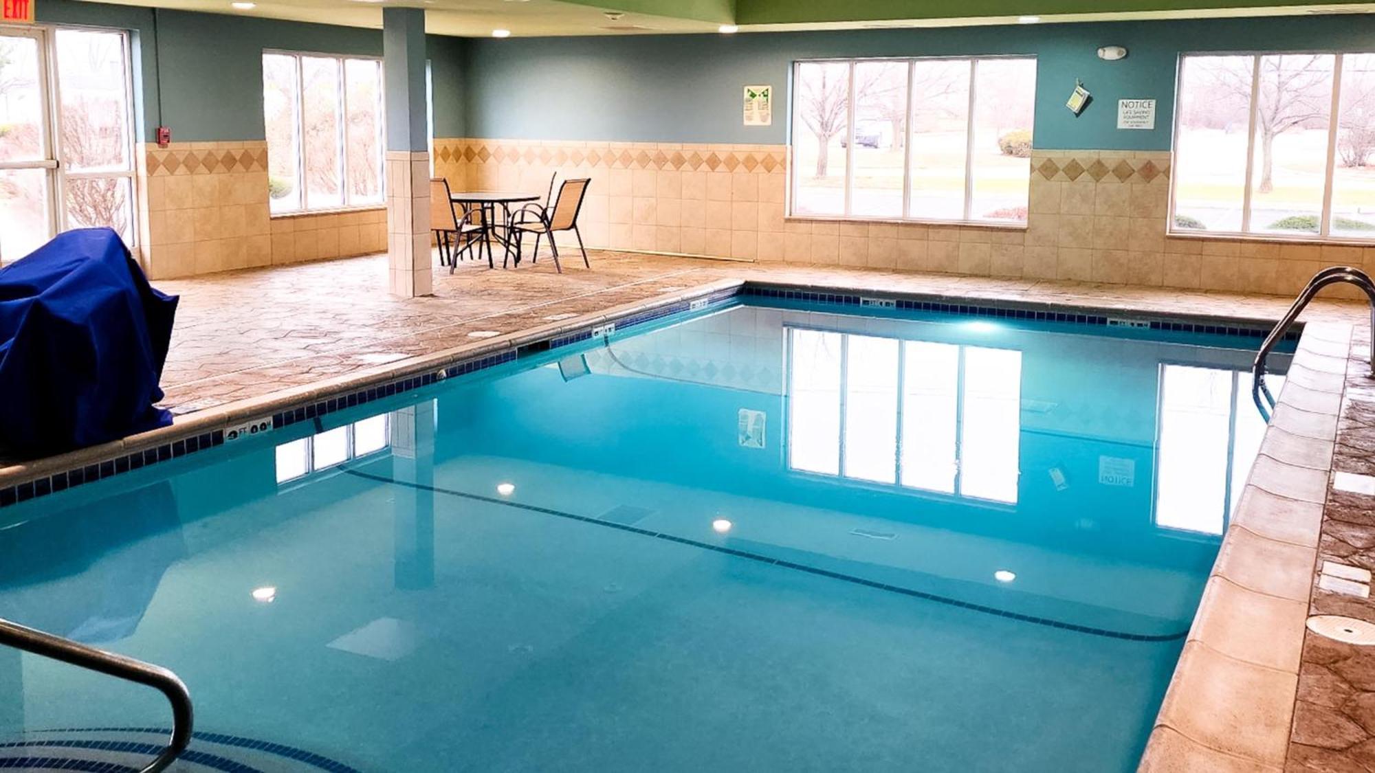 Holiday Inn Express Hotel & Suites Chicago South Lansing By Ihg Extérieur photo