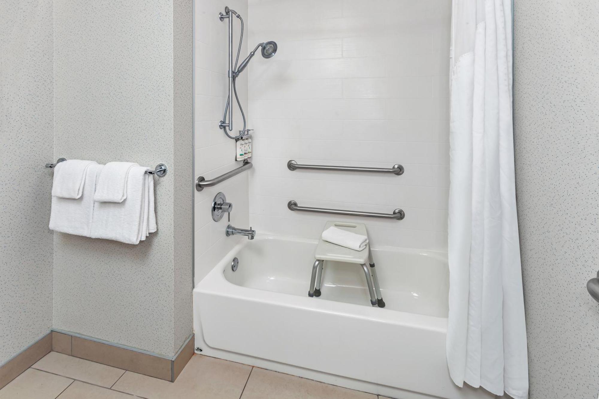Holiday Inn Express Hotel & Suites Chicago South Lansing By Ihg Extérieur photo